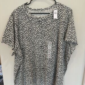 Old Navy Monochrome Animal Print Short Sleeve Tee